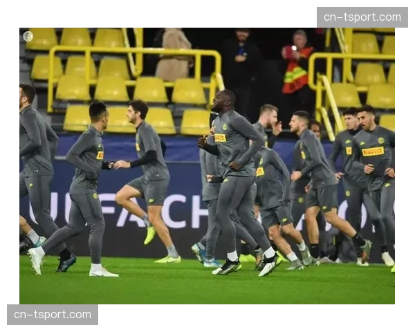 跑动效率偏差：多特积极跑动难控场，传球成功率低于平均水平